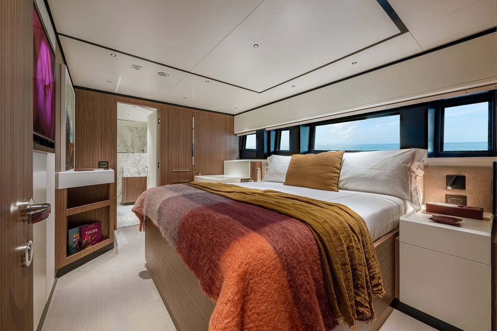 SQUALO 100’ FT Yacht
