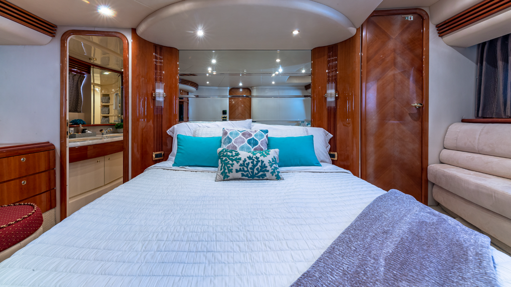 Sealine 70’ FT Yacht