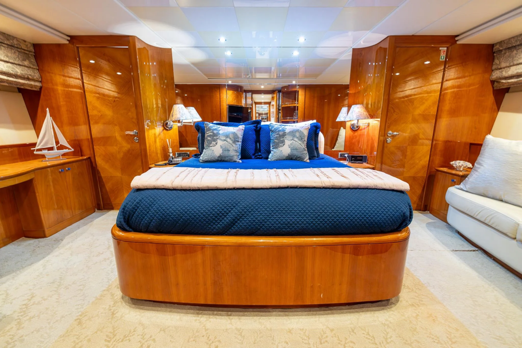 Sirena 88’ FT Yacht