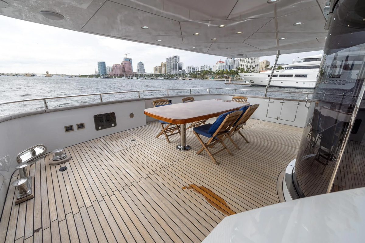 Sirena 88’ FT Yacht