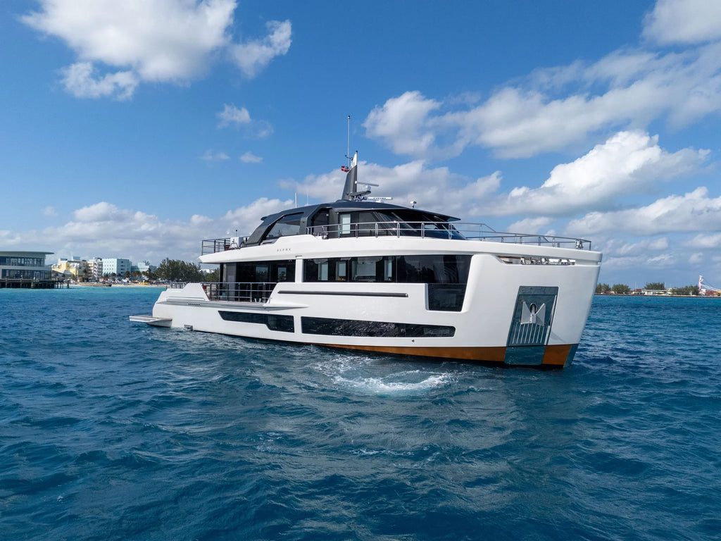 SQUALO 100’ FT Yacht