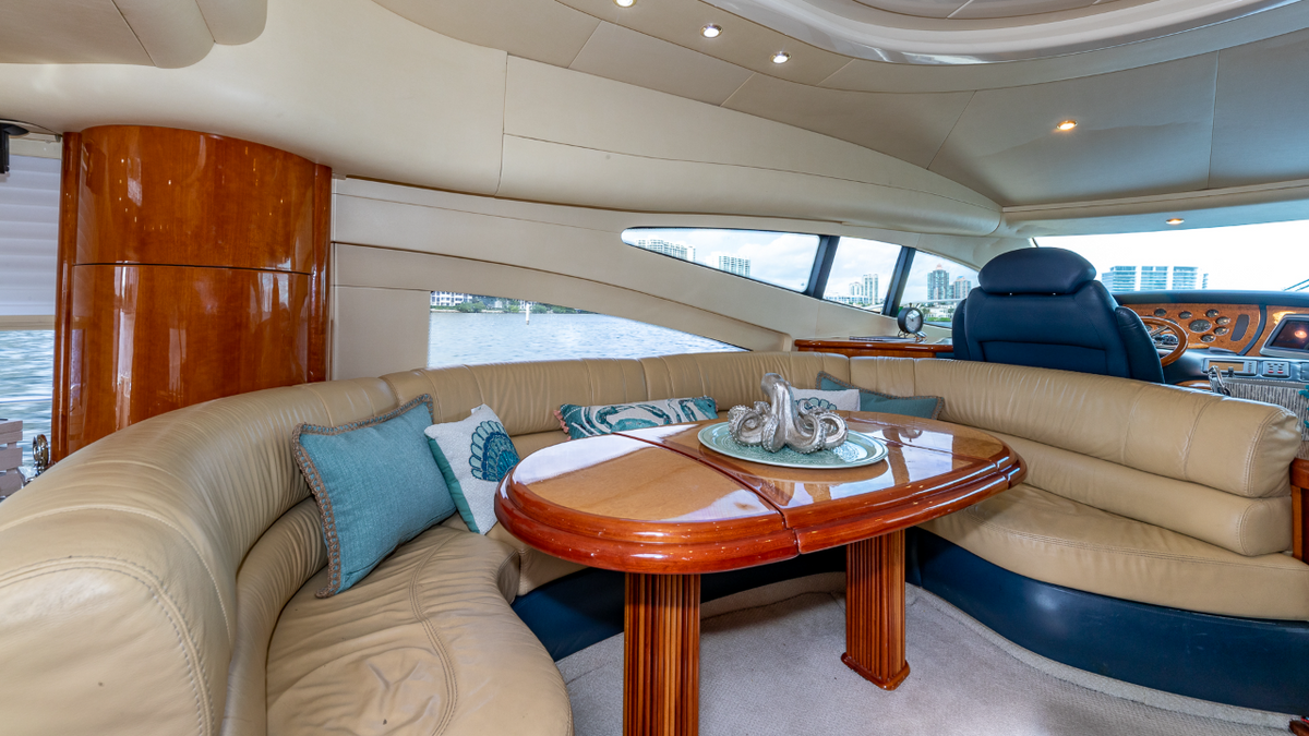 Sealine 70’ FT Yacht